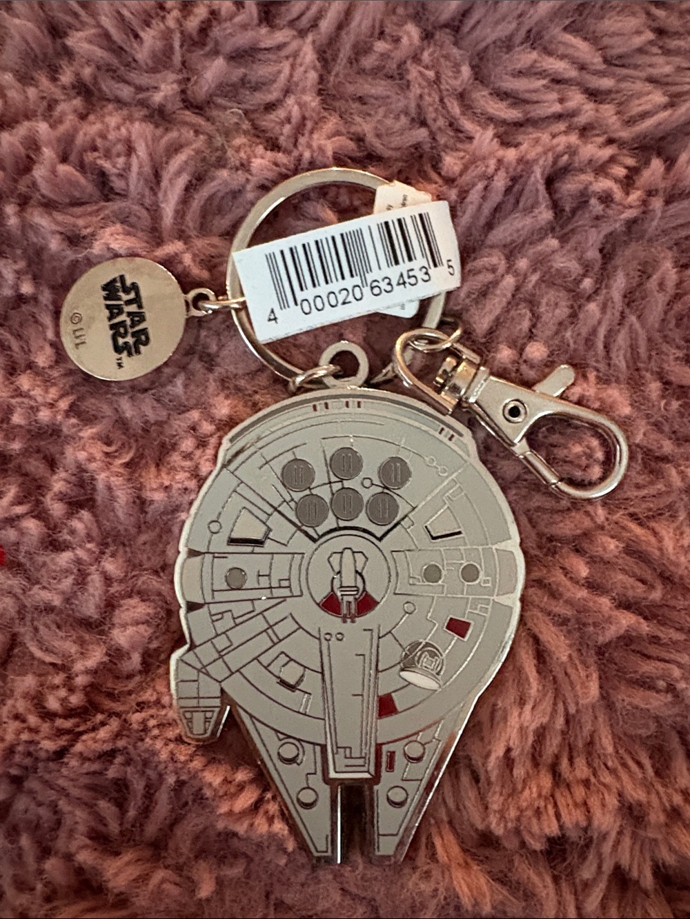 Disney World Star Wars metal keychain new Millenial  Falcon